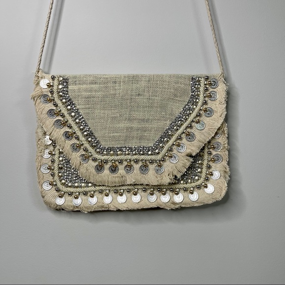 Handmade in India burlap clutch with sequins - Picture 14 of 16